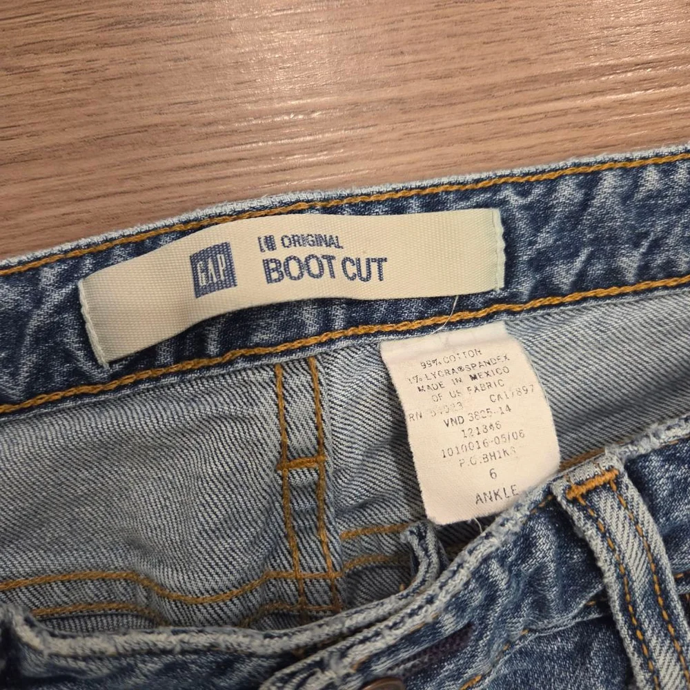 GAP Women's Blue Boot Cut Jeans Size 6 28